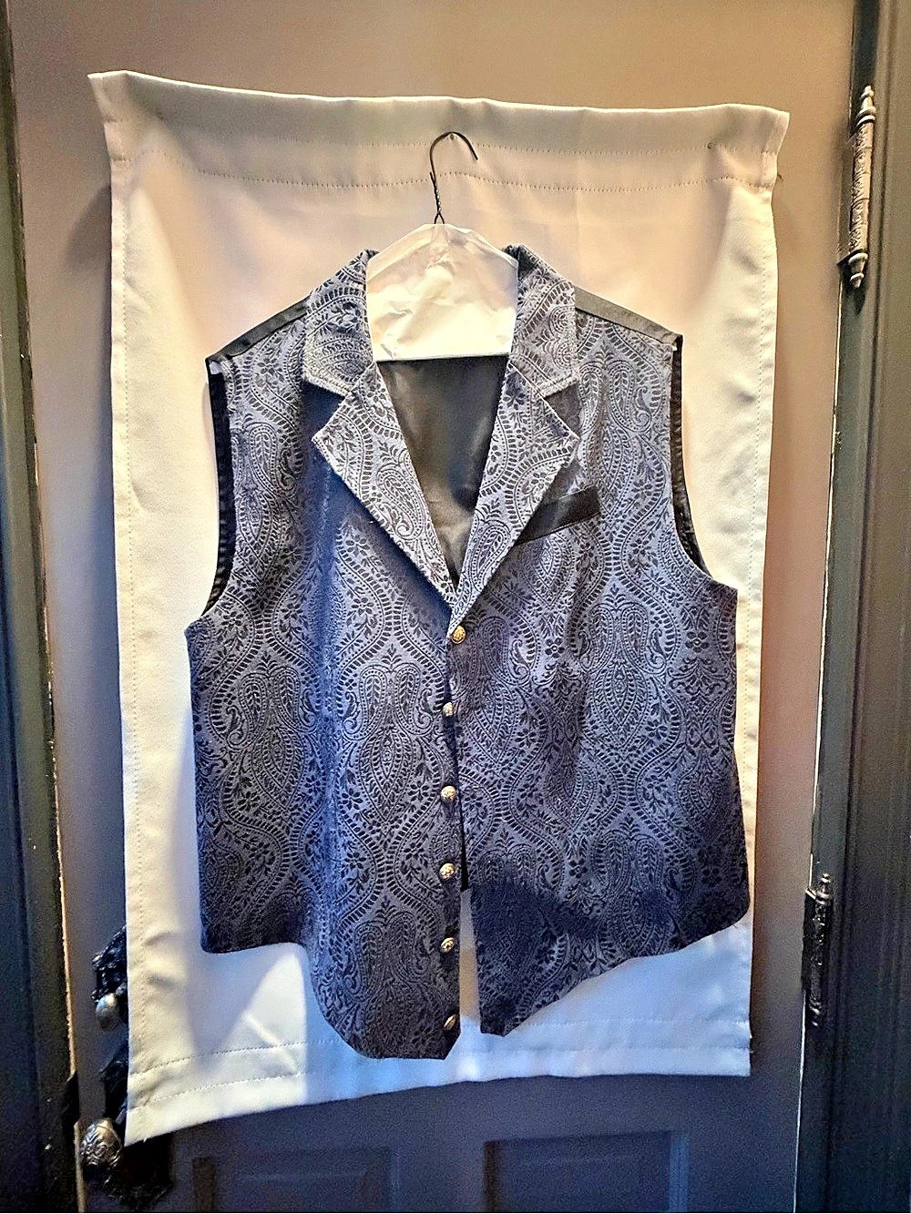 Vatpave Men's Paisley Vest in Blue & Black Like New